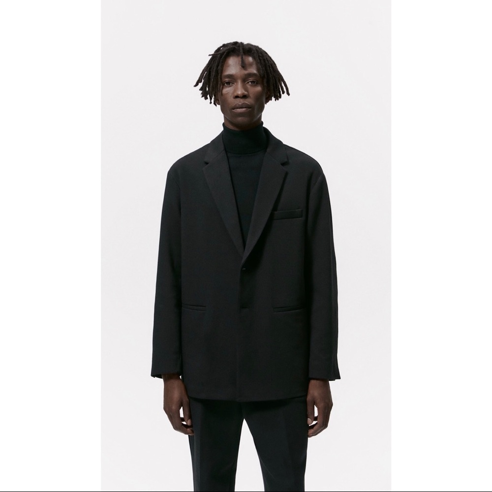 SELLING! Zara Men’s Oversized Suit Jacket